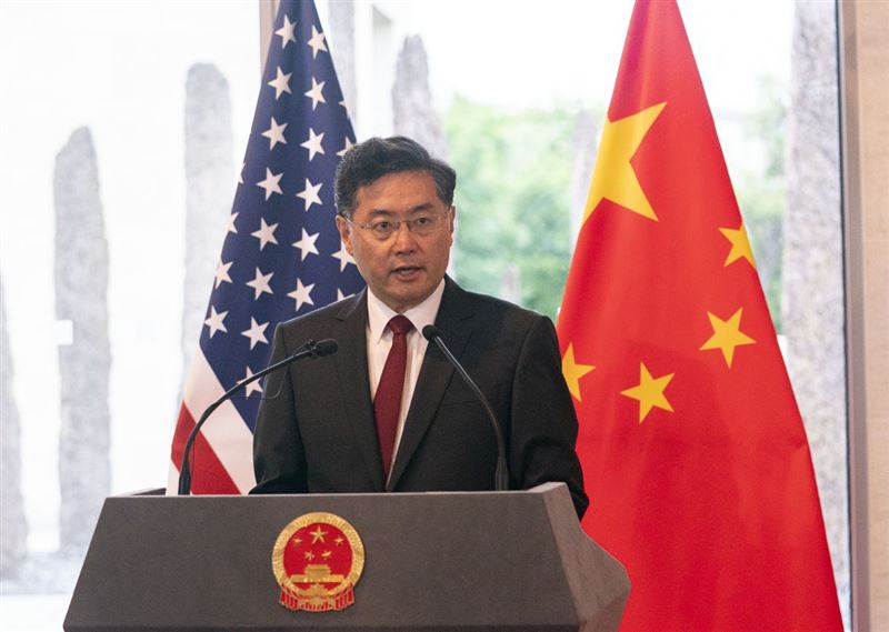 秦剛在7/25被免去中國外交部長職務，迄今依然下落不明，持續引發國際間關注。（圖／翻攝自秦剛推特）