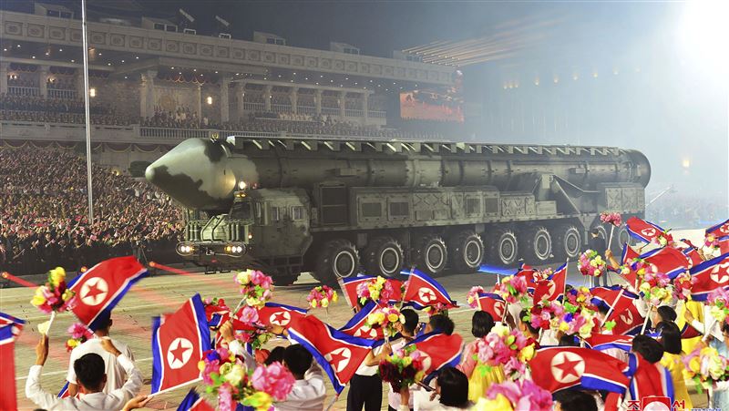 北韓閱兵大秀核武　中俄代表團出席觀禮