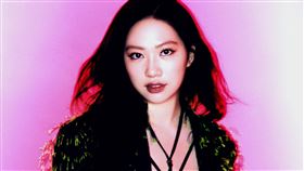 甄子丹的愛女甄濟如（JASMINE YEN）將出道。（圖／索尼音樂提供）