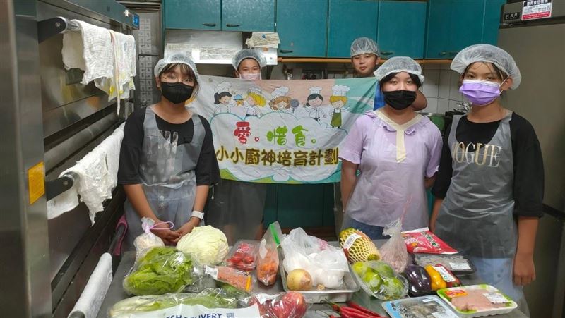 小廚神展廚藝！力拼獎金幫媽媽付醫藥費