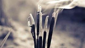 燒香,拜拜,祭祀（示意圖／Pixabay）