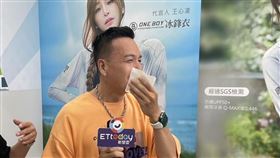 小鐘,康康。（記者洪素津攝影