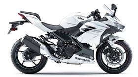 ▲Kawasaki Ninja 400仿賽黃牌檔車。（圖／翻攝自kawasaki.com）