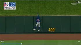 ▲小熊中外野手塔克曼（Mike Tauchman）沒收再見轟。（圖／翻攝自MLB官網）