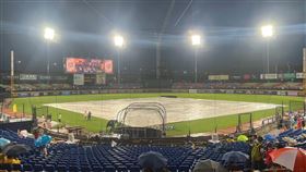 ▲中華職棒明星賽因雨暫時延後舉行。（圖／中華職棒聯盟提供）