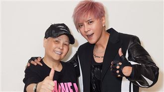 羅志祥媽媽病後首露面　略消瘦現身演唱會