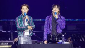 ▲SJ小分隊「D&E」的銀赫和東海。（圖／翻攝自推特，臉書）