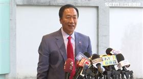 ▲郭台銘訪美松山機場談話