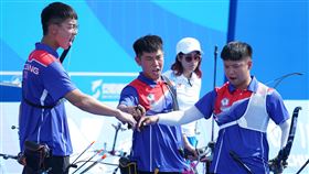 反曲弓男團拿下世大運隊史第5面銀牌、連4屆都囊獲銀牌。（圖／大專體總提供）