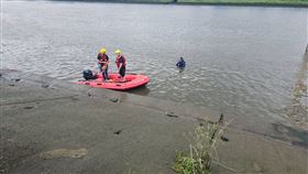 北市大佳河濱公園一人跳河身亡。（圖／翻攝畫面）