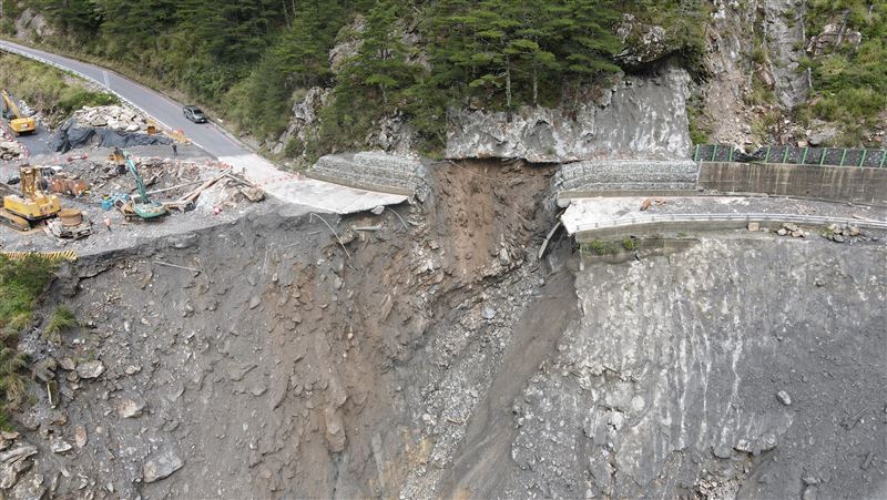 颱風大雨毀南橫　高雄往台東要等到10月底