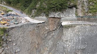 颱風大雨毀南橫　高雄往台東要等到10月底
