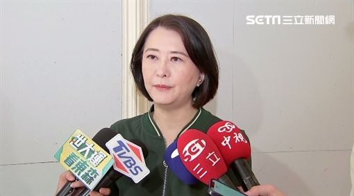 簡舒培受訪被「盯哨」！王鴻薇嗆綠色恐怖