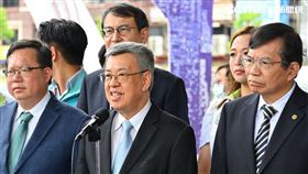 行政院長陳建仁今(31)日出席「機場捷運A22老街溪站」營運通車典禮。（圖／行政院提供)