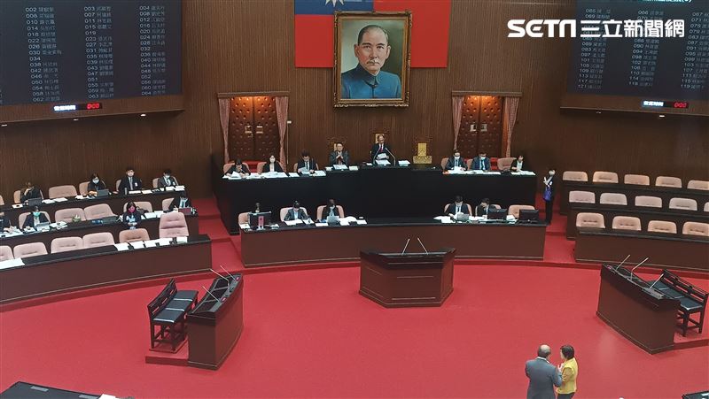 藍白大刪總預算　「這族群」反對比例最高