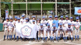 世界軟式少棒賽  台灣拿第52023年第41屆IBA世界軟式少棒錦標賽在日本舉行，台灣隊31日在排名賽5、6名之戰對上日本2隊（大阪），終場以4比3獲勝、拿下第5名，賽後全隊合影留念。（中華民國學生棒球運動聯盟提供）中央社記者謝靜雯傳真  112年7月31日