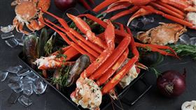 西班牙風味炭烤松葉蟹。（圖／飯店業者提供）