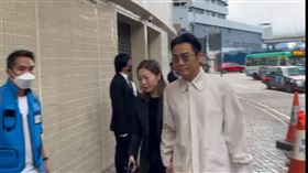 杜德偉（右）現身李玟追思會。（圖／記者鄭尹翔攝）