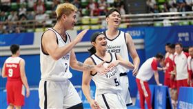 台灣男籃預賽第3戰擊敗地主中國隊。（圖／大專體育總會提供）
