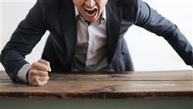 吵架,爭論,失控,暴躁,暴走,老公,上班族,主管,怒吼,生氣,抓狂,示意圖／pexels