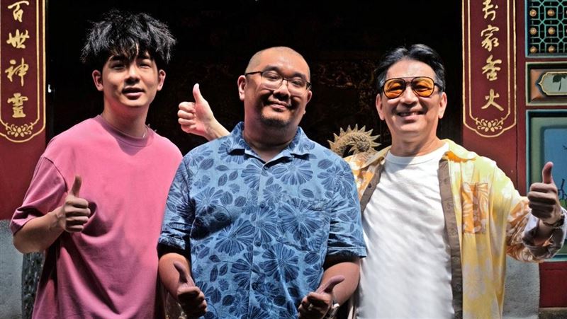 華燈男星搭角頭大哥　睽違17年攜手殯葬業
