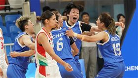 台灣女籃逆轉匈牙利隊挺進4強。（圖／大專體總提供）