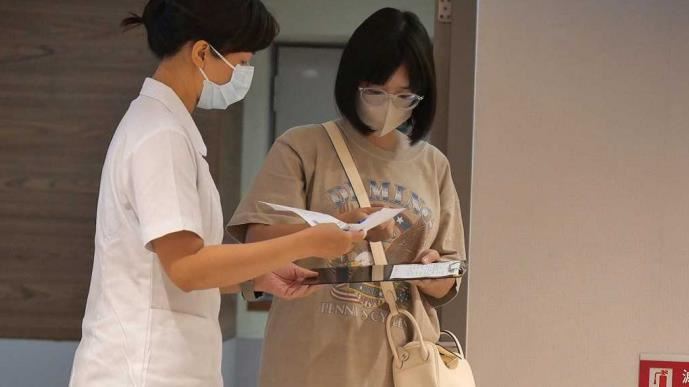 李佳穎現身中醫婦科被拍　真實身材曝光