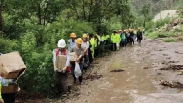 中國暴雨　900餘名列車旅客被困兩天兩夜
