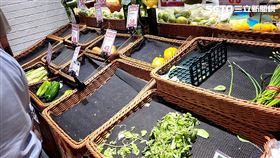 北北基颱風假 全聯人潮炸裂　蔬果肉類全空（圖／讀者提供）