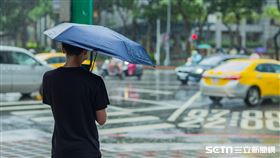 天氣/下雨/大雨特報/午後雷陣雨/rain(記者陳弋攝影)