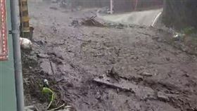 南投仁愛鄉，都達村，停電，土石流，受困，卡努颱風(圖／翻攝畫面)