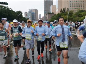 全球史上最熱的夏天！涼感商務襯衫大熱賣（業配勿用）