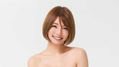 保健室老師是正妹　「超胸比基尼照」曝