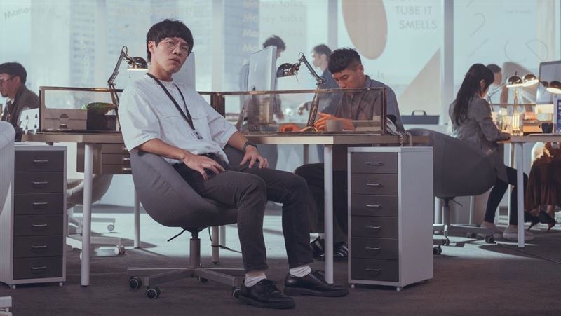 盧廣仲初體驗社畜日常　當上班族過勞暴走