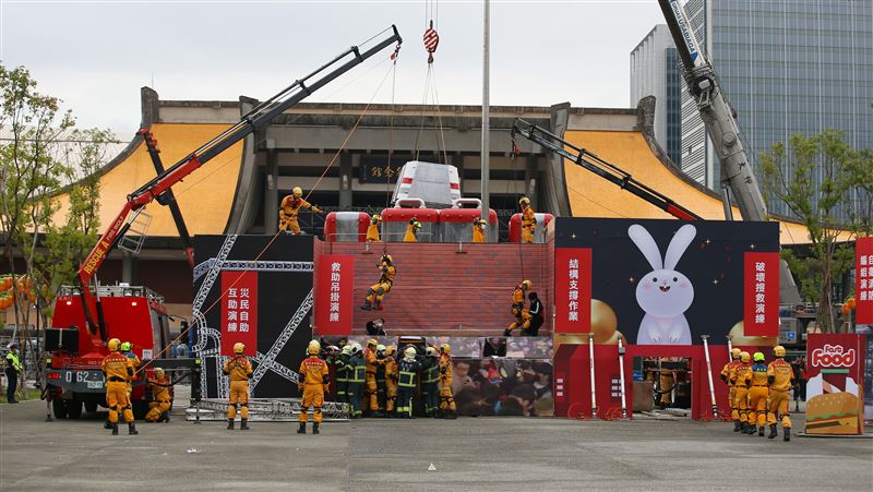 受訓「人形蜈蚣」致殘　他告消防署獲國賠