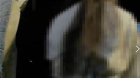 中山分局日前持搜索票前往有多項毒品前科的廖男家中逮人，廖男為躲避追緝，竟男扮女裝跳窗逃。（圖／翻攝畫面