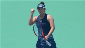 ▲成都世大運網球女單4強，楊亞依直落二收拾法國選手，闖進金牌戰拚台灣8年來首金。（圖／大專體總提供）