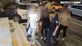 新北陳男等4人擄走黃男後，逼他簽下300萬元本票。（圖／翻攝畫面）