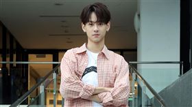 洪暐哲三立新聞網專訪。（圖/記者邱榮吉攝影）