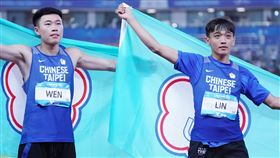 文華佑、林佳興在世大運跳遠項目達成銀包銅。（圖／大專體總提供）