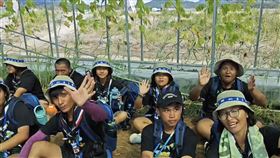 赴韓參加世界童軍大露營  台東學子報平安在韓國全羅北道新萬金舉行的第25屆世界童軍大露營，傳出許多童軍因高溫中暑，台東縣有60多名學子參加，經縣府教育處與隨團老師聯繫，目前均平安。（台東縣政府提供）中央社記者李先鳳傳真  112年8月7日