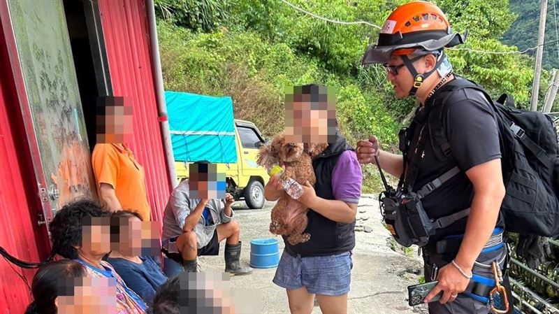 2歲童受困感冒　新北快搜挺進重災區救援