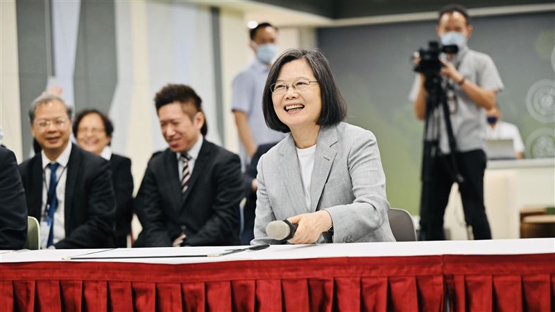 碳權交易所揭牌　蔡英文：可帶動4兆投資