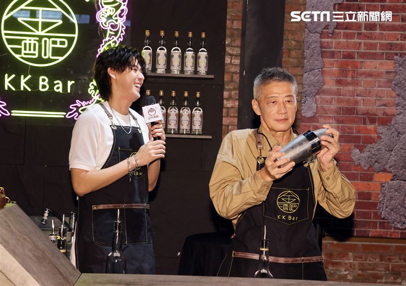 李玉璽、李亞明。（記者邱榮吉攝影