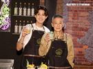 父子檔李亞明、李玉璽出席酒廠活動。（圖/記者邱榮吉攝影）（開車不喝酒）