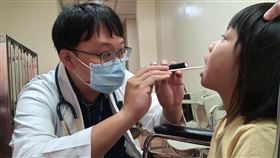 5歲女童戲水游泳，感染腺病毒，高燒3天(圖／大里仁愛醫院提供)