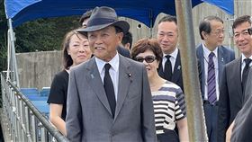 麻生太郎率團弔唁李登輝，李安妮：看見我父親的影子（李登輝基金會提供）