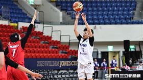 ▲瓊斯盃女籃賽事，中華藍出戰伊朗，陳薇安外線跳投。（圖／記者劉彥池攝影）