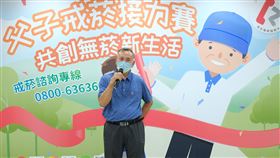  田先生（中）今出席國健署記者會分享戒菸經歷。（圖／國健署提供）