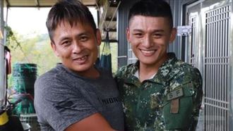 爸我來了！特戰兵爬3公里山路救受困爸媽